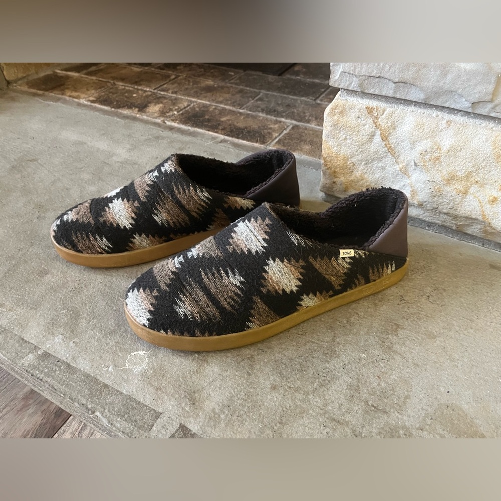 EUC Men’s TOMS Ezra Slippers. Size 11.5.